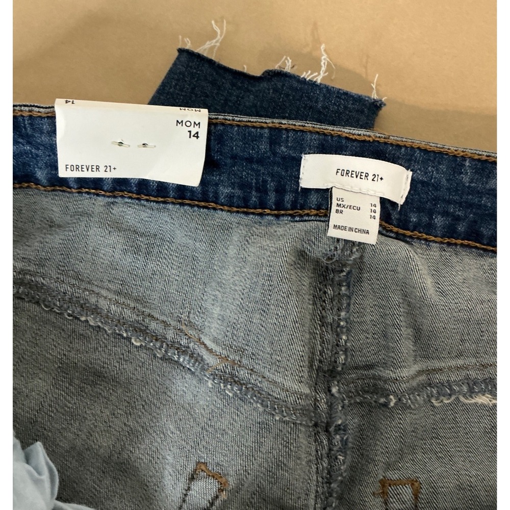 Forever 21+ Mom Jeans 14 High Rise  Blue Denim Raw Hem Basic Minimalist Stretch‎ - Picture 10 of 11